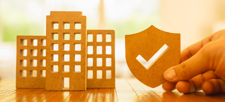 ueber_hand_mit_haus_tab_1